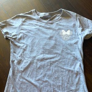 Disney Minnie Mouse women’s small gray tshirt